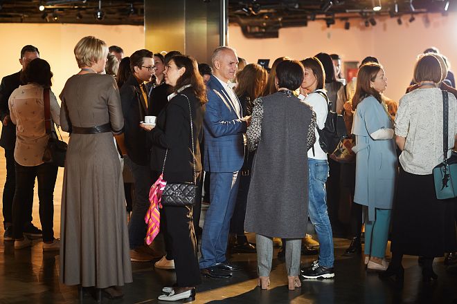 New Luxury Business Breakfast