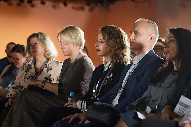 New Luxury Business Breakfast